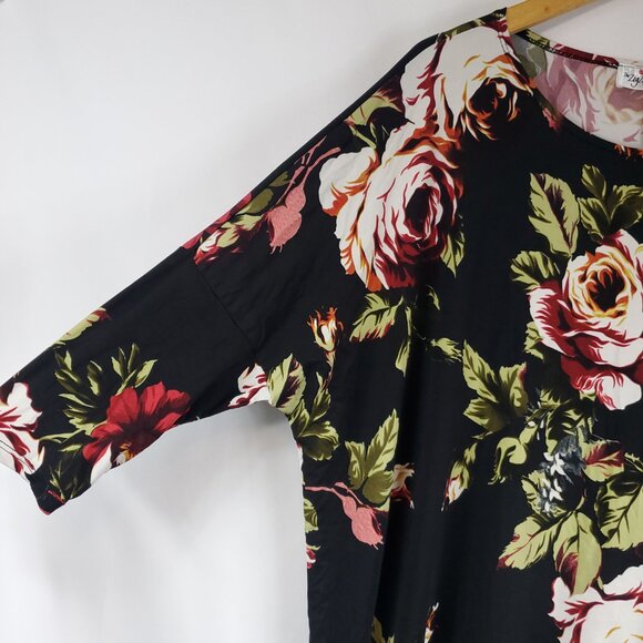 The Zig Zag Stripe Womens Black Floral Print Half Slv Flowy Silky Blouse Sz 2X - Picture 4 of 9